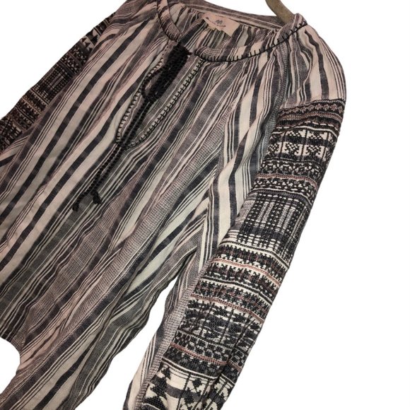 Nibi MTK The hamptons Montauk Surf Shop gray chambray embroidered tunic … - Picture 3 of 3